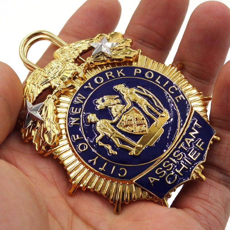 Distintivo vintage della polizia di New York